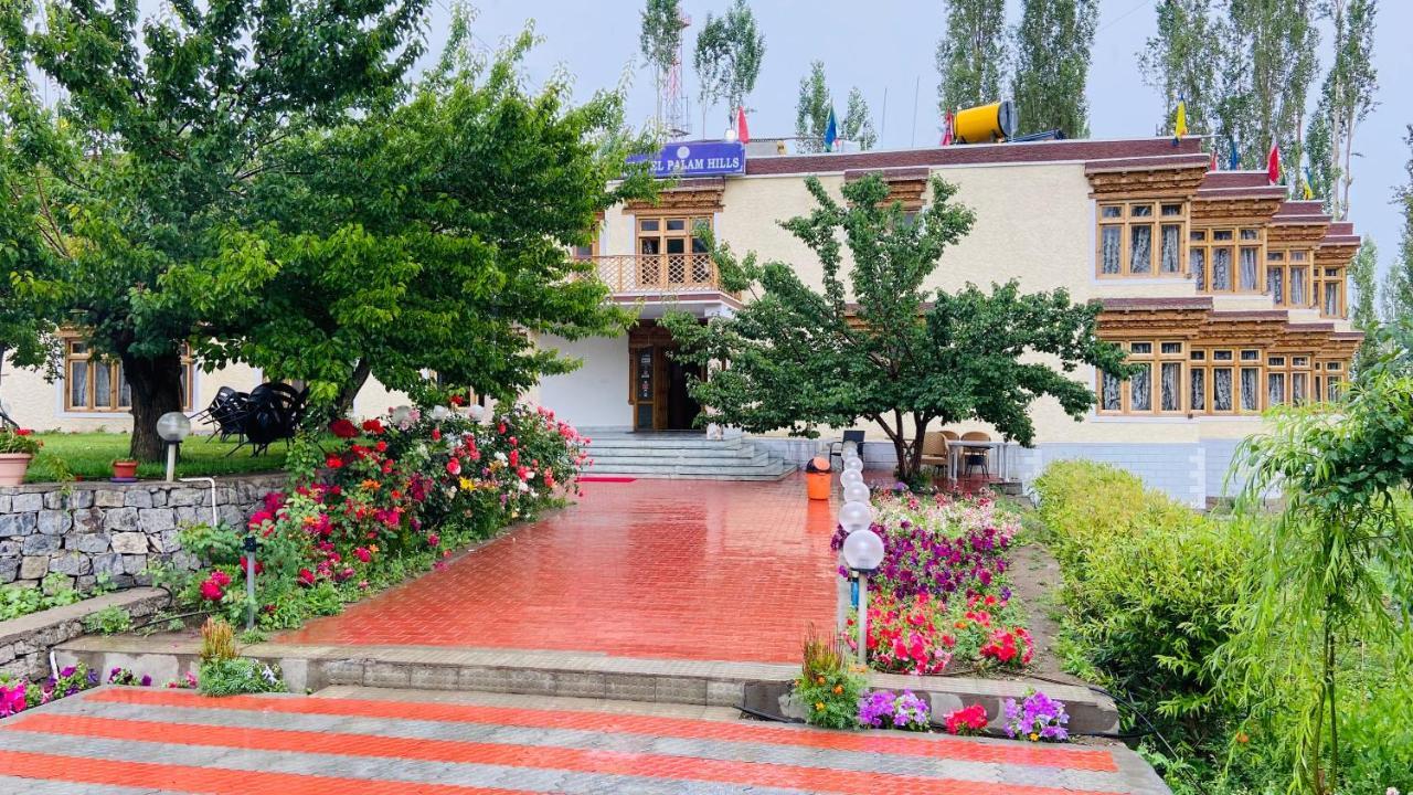 Hotel Palam Hills Leh Exteriör bild